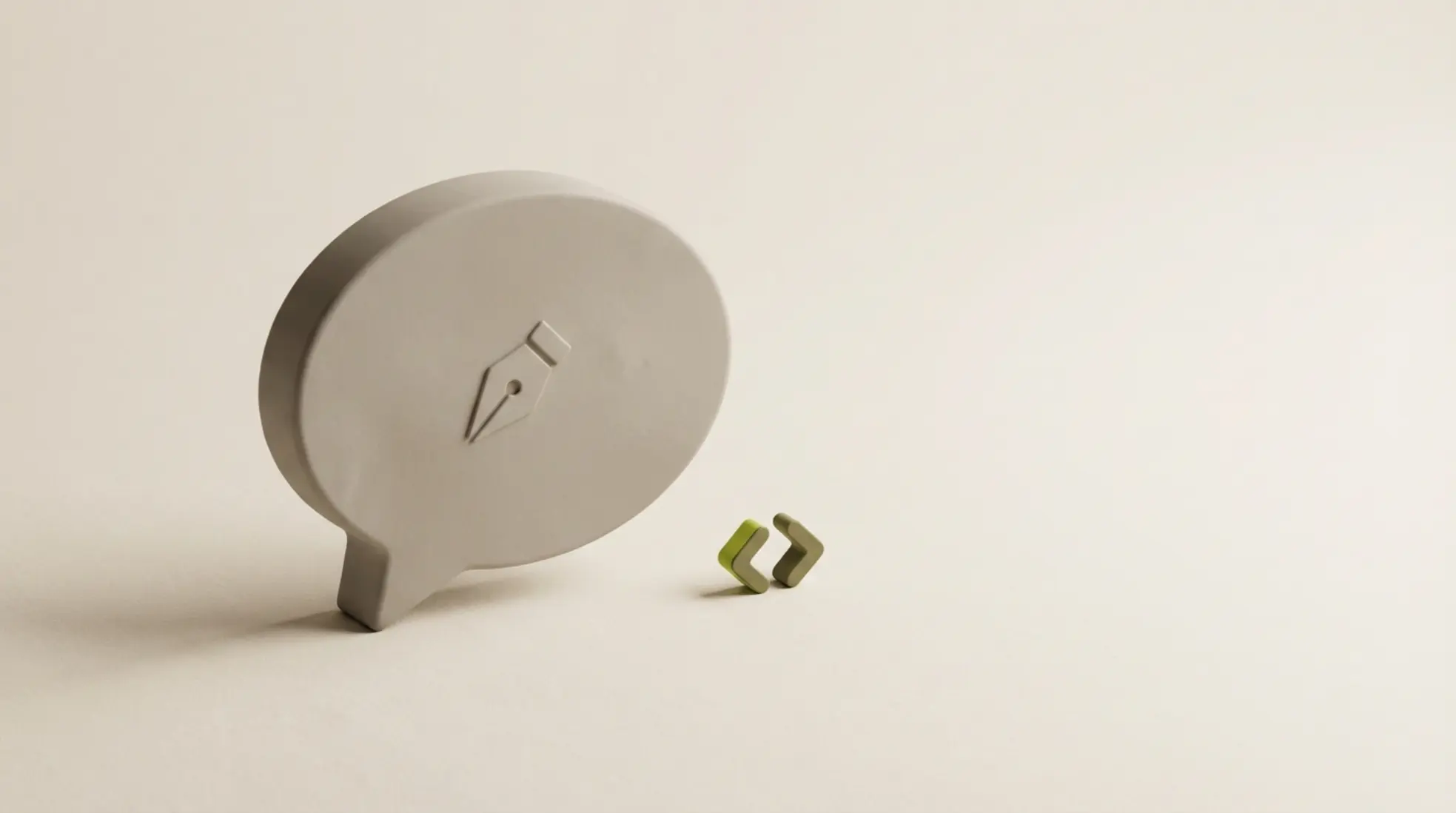 3D render van matte chatballon met penpuntdetail en klein code haakje op warme lichte achtergrond met veel lege ruimte rechts